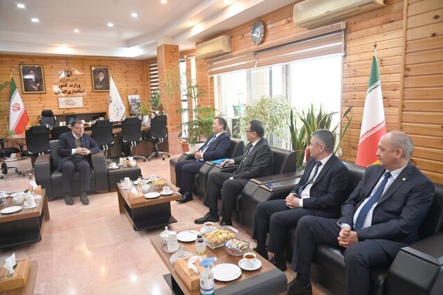 دیدار سفیر قزاقستان در ایران با استاندار گلستان