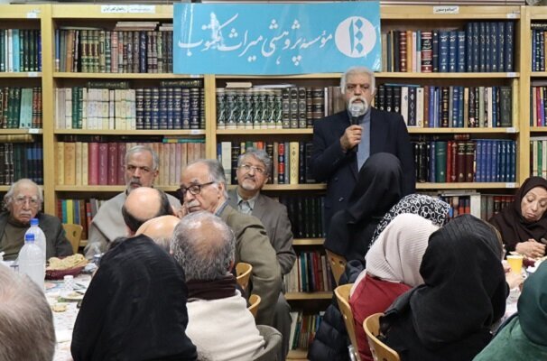 استاد و دانشمند زیاد پیدا میشود در دنیا، ولی فانی خیلی کم پیدا میشود