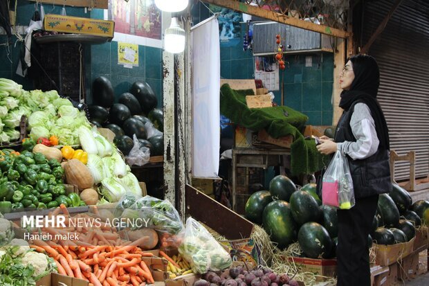 یلدا زیر فشار گرانی؛ بازار کردستان میان رکود خرید و تشدید نظارتها