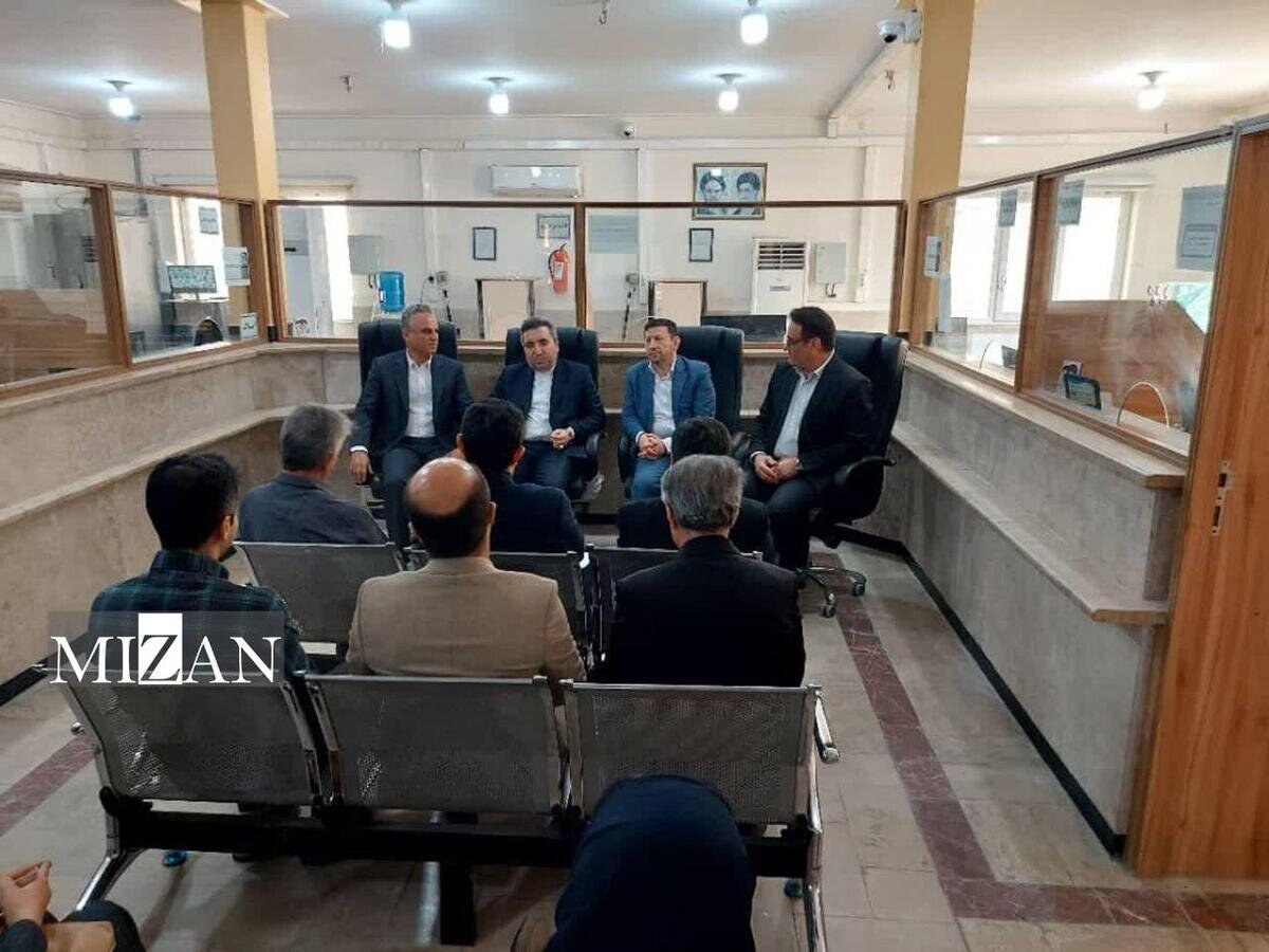 بازدید رئیس سازمان ثبت اسناد و املاک کشور از فعالیتهای ثبتی شهرستان کنگان