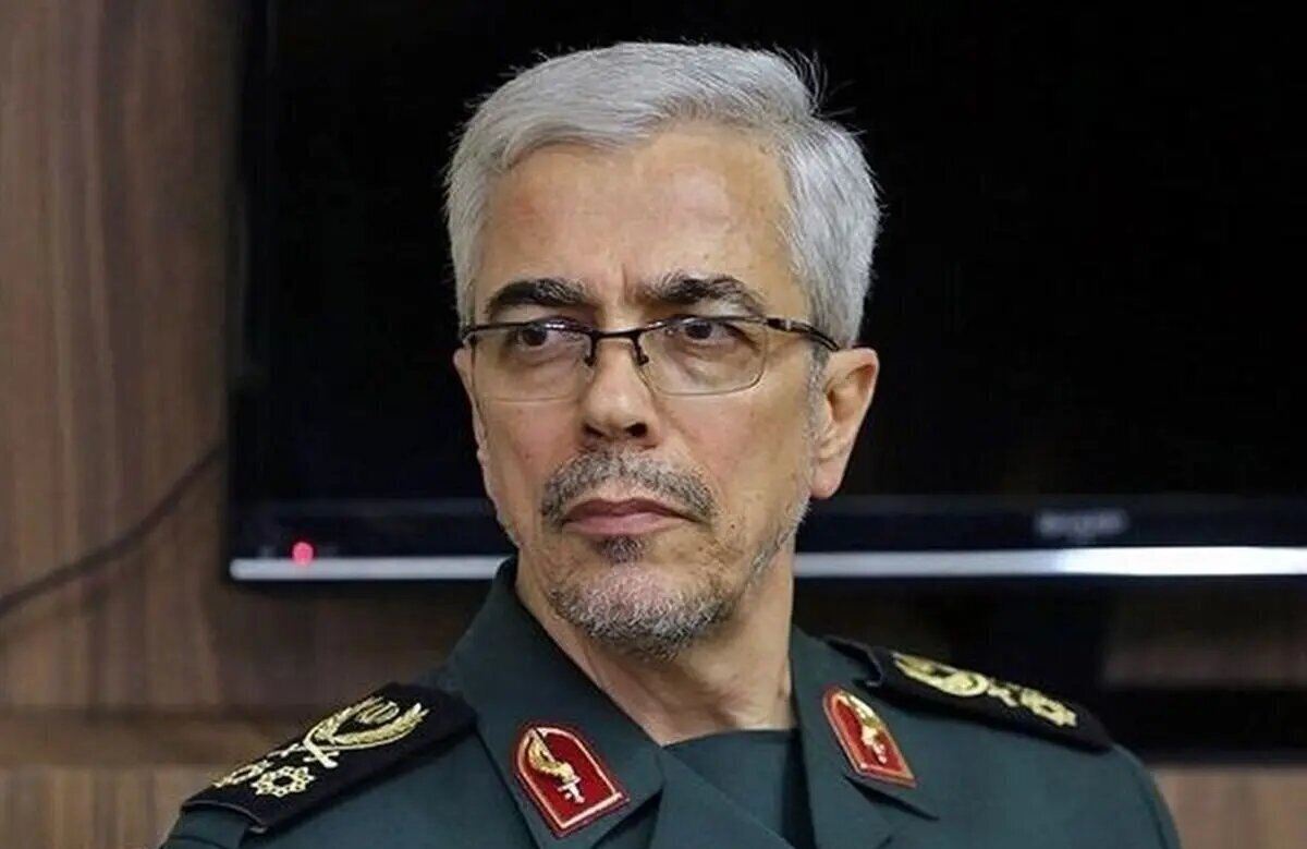 درجه سپهبدی شهید محمد باقری به خانواده او اهدا شد