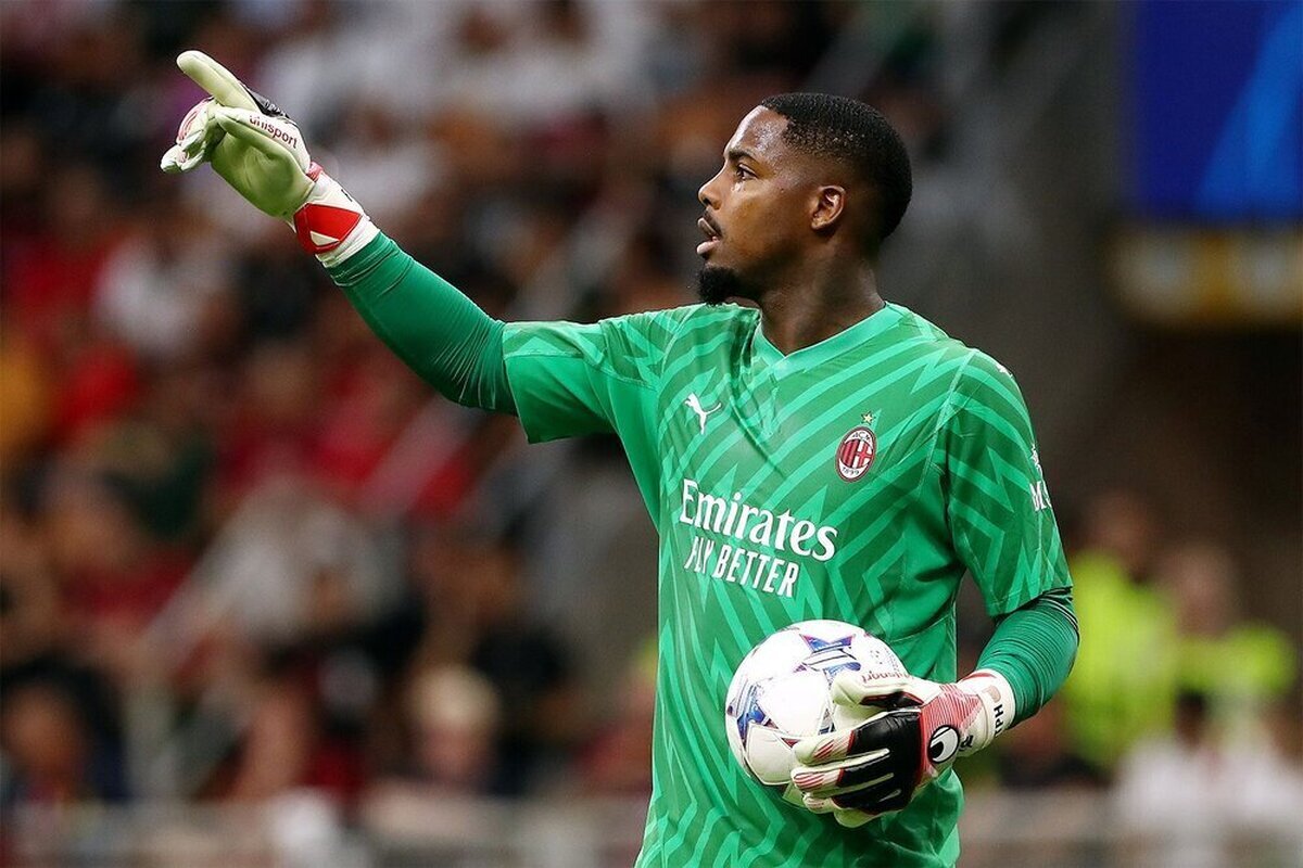 مانیان:میلان برای کسب اولین جام فصل تلاش میکند