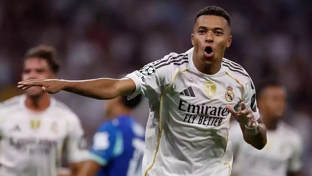 از بلیت ۵۶ میلیونی تا حکم جنجالی ملی پوشان/ ترکیب پرسپولیس و تراکتور