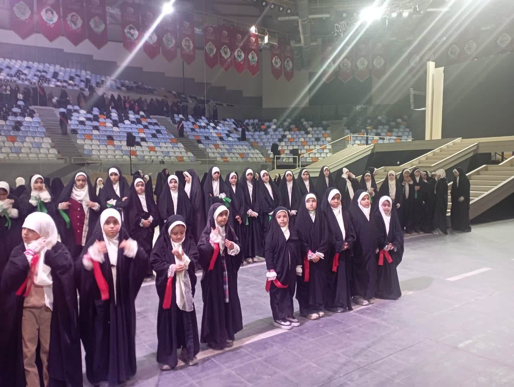 گزارش تصویری از برگزاری مراسم کنگره پنج هزار و ۵۸۰ شهید استان البرز