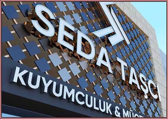 گزارش میدانی از بورس تابلو سازی تهران؛ ۸۰ درصد بازار سهم تابلو چلنیوم