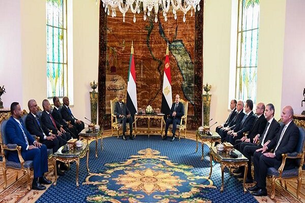 تاکید ژنرال البرهان و السیسی بر ضرورت توقف جنایات علیه مردم سودان