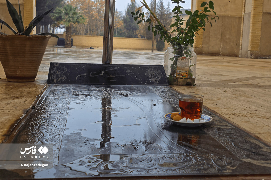 دلتنگی بارانی مادران و پدران شهدا
