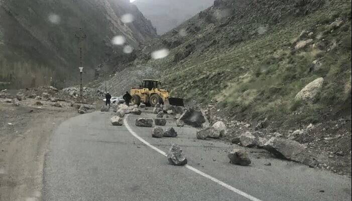 هشدار ریزش سنگ و رانش در جاده‌های کوهستانی مازندران