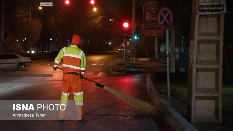 اضافه شدن ۱۵۰۰ پاکبان به شهر تهران/اعزام ماشین آلات مکانیزه برف روبی به مناطق ۱۲ گانه