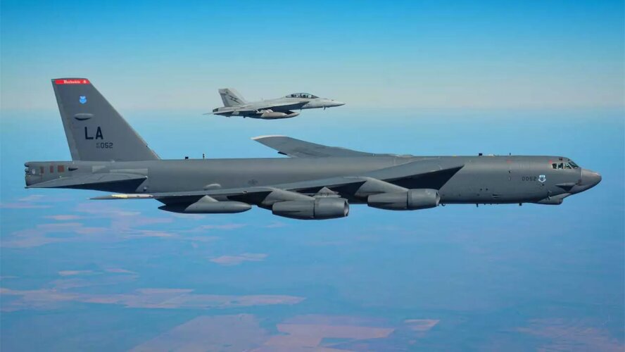 تجهیز بمبافکن B-52 به رادار جنگنده، پیرمرد هفتادساله همچنان خدمت میکند