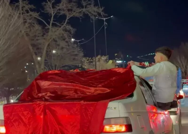 تقلید حرکات شجاع خلیل زاده در سطح شهر تبریز + تصاویر