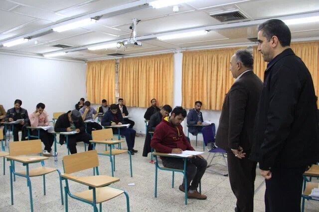 آزمون استخدامی سرایداری آموزش و پرورش در ۳ شهرستان خراسان جنوبی برگزار شد
