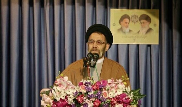 نماینده ولیفقیه در لرستان: جهاد تبیین فرهنگی برای نسل جوان ضروری است