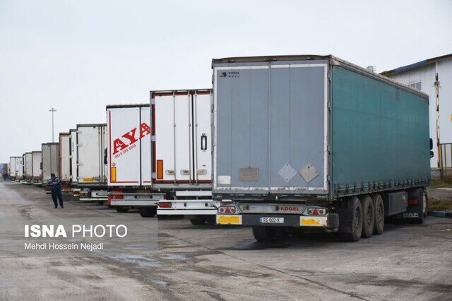 ترافیک مرزی و زیان صادرکنندگان در آستارا/ پیگیری‌های دیپلماتیک ادامه دارد