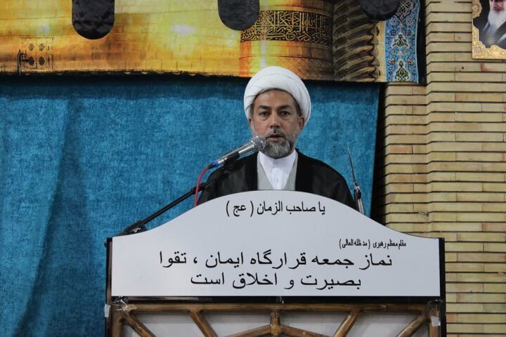 صافی زاده:استکبار جهانی به دنبال فاصله گرفتن مردم از مسجدو روحانیت است
