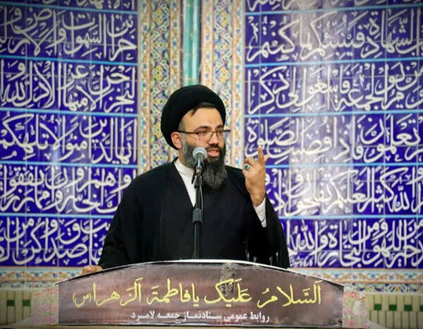 امامجمعه موقت لامرد: حفظ هویت جوانان و ترویج علم، رسالت امروز ماست