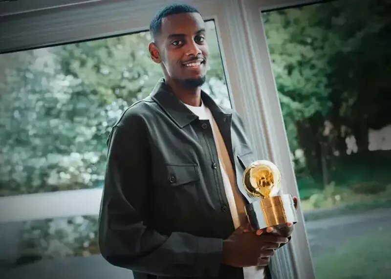 الکساندر ایساک بهترین بازیکن سال ۲۰۲۵ سوئد شد