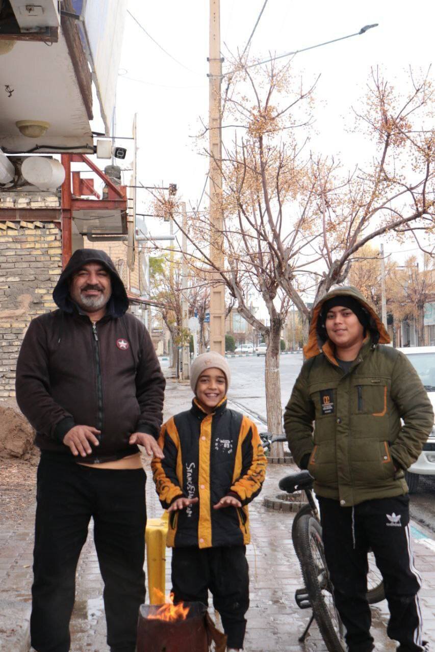 قابی خاطره انگیز از جمعه بارانی انابد + عکس