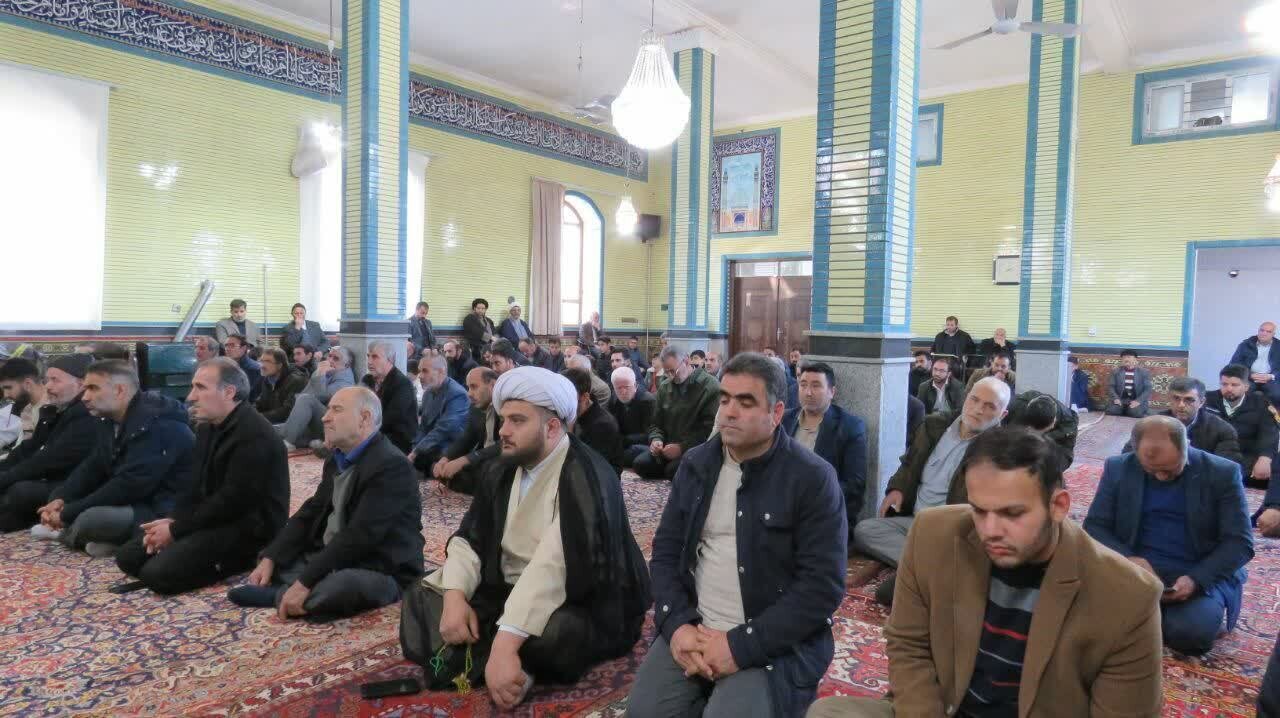 گزارش تصویری از صف آرایی‌ها هریسی‌ها در صف نماز جمعه