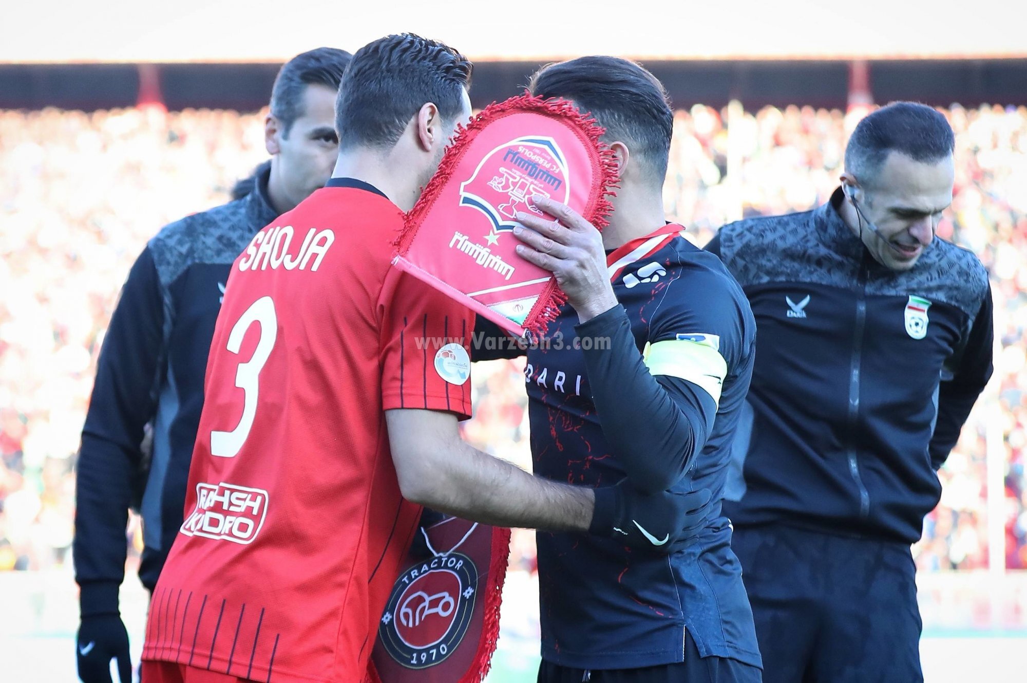 سروش و مکالمه سانسورشده با شجاع!