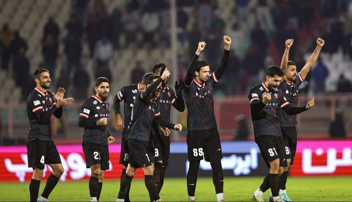 حلالی: پرسپولیس در نقل و انتقالات تیم کاملی جمع نکرد