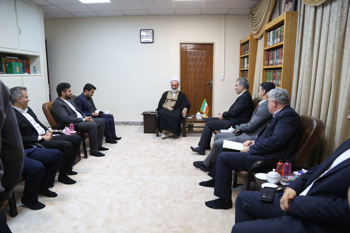 آیت‌الله اعرافی: بانک قرض‌الحسنه مهر ایران در حال تولید یک الگوی عملی از بانکداری مردمی، فریادرسی اجتماعی و خدمت‌رسانی واقعی است