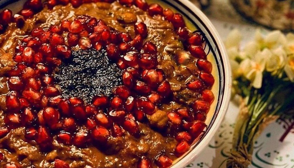 طرز تهیه آش انار یزدی، یک غذای سنتی با طعمی فراموش‌نشدنی