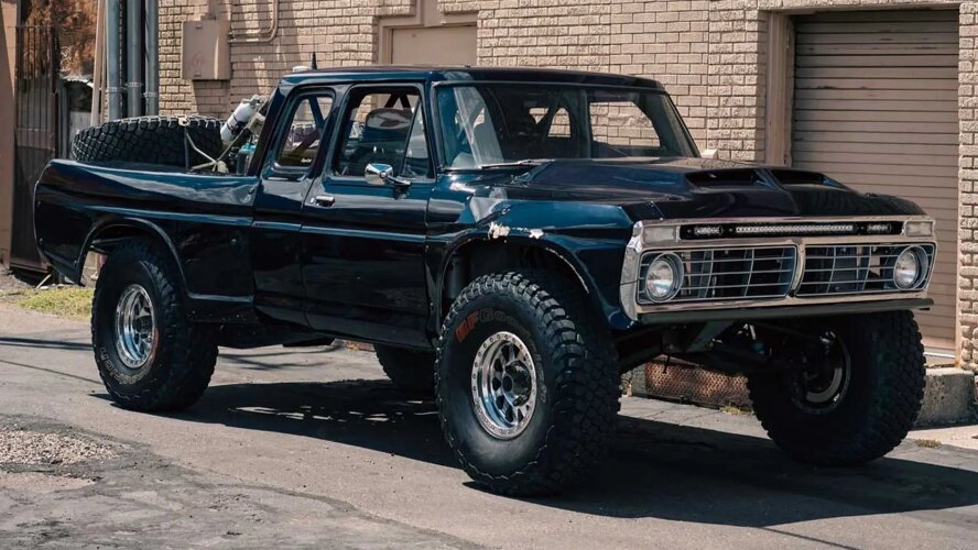 بازتولید جنونآمیز پیکاپ کلاسیک فورد با ۸۳۰ اسب بخار!