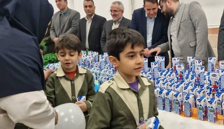 توزیع شیر رایگان برای 8.3 میلیون دانش‌آموز