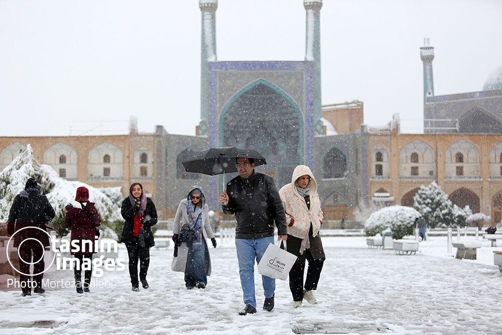 عکس/ بارش برف در اصفهان
