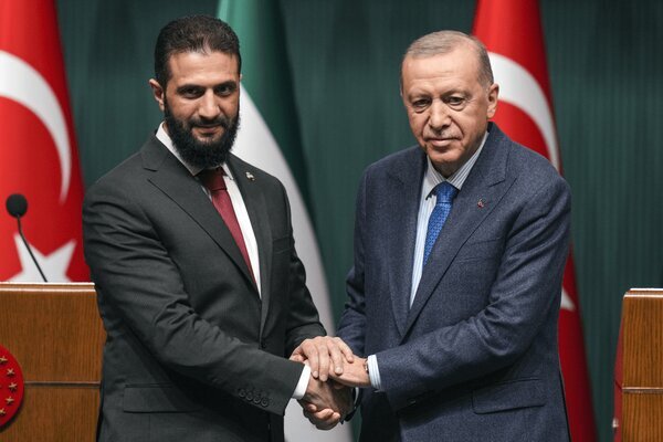 ویدئوی وایرال شده از لحظه تشکر جولانی از ترامپ، اردوغان و بنسلمان؛ ببینید | ماجرا چه بود؟