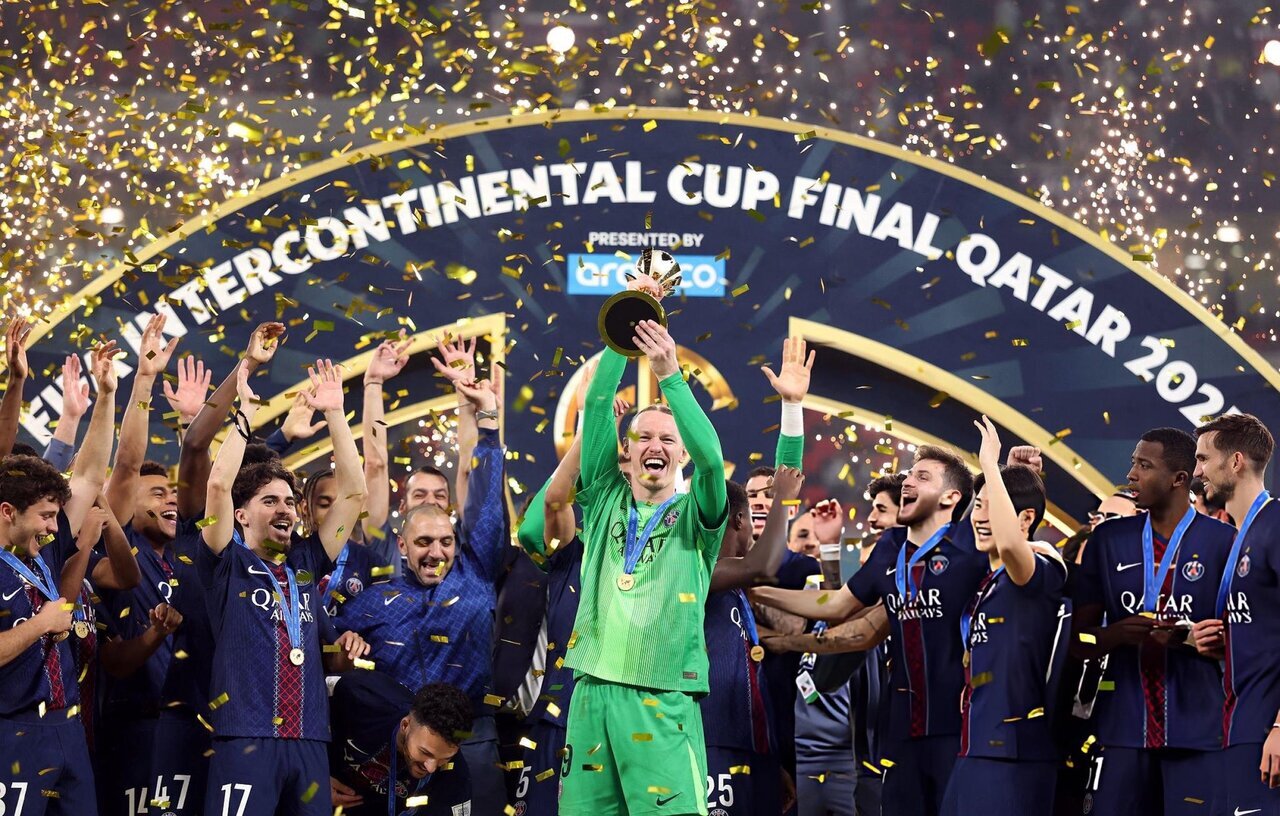 برنده دوئل شش‌گانه | سومین تیم قرن با شش جام در یک سال