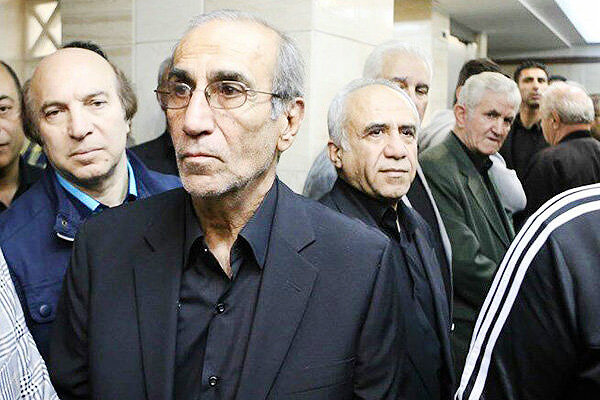 آشتی کنان استقلال بهم خورد