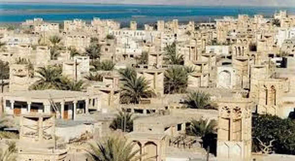 فرونشست قبرستان در پی بارش شدید باران در قشم + فیلم