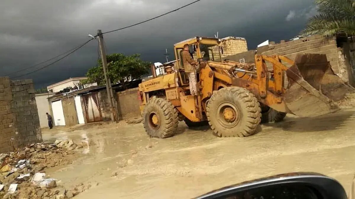 حضور جهادی و مقتدرانه قرارگاه مقدم مدینه منوره سپاه در امدادرسانی به سیلزدگان قشم