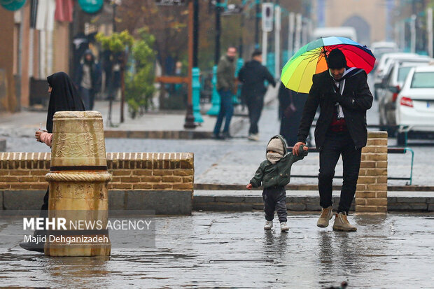 فعالیت سامانه بارشی در ۷ استان؛ کاهش تدریجی بارش‌ها از دوشنبه