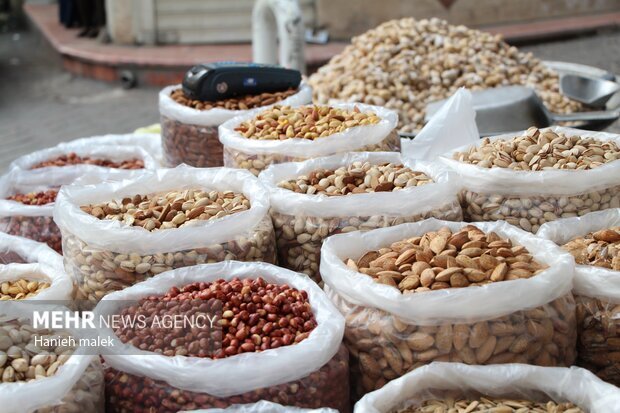 نظارت بر اصناف خرمآباد با محوریت کنترل قیمت مرغ و خشکبار