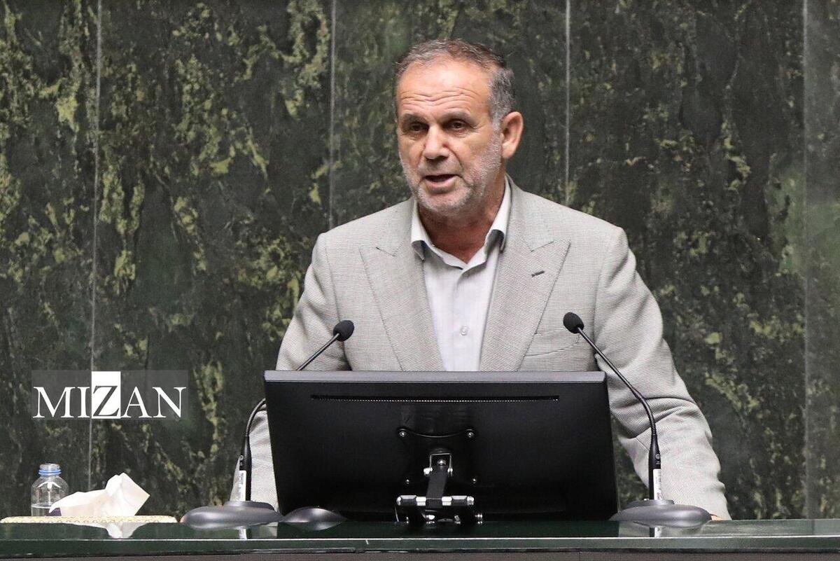نماینده مجلس: وضعیت حقوق کارکنان دولت و کارگران نگران‌کننده است