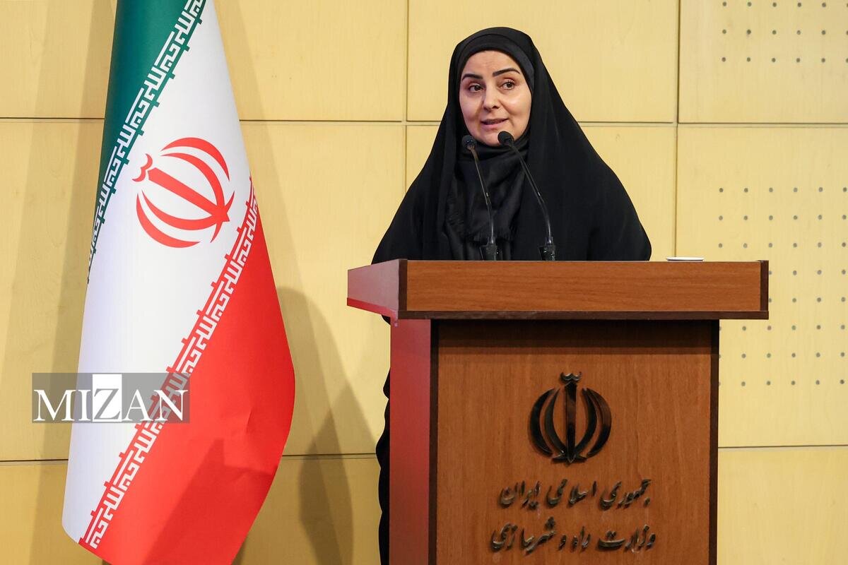 وزیر راه و شهرسازی: بستههای سرمایهگذاری در حوزه ریلی و جادهای تا دو ماه آینده رونمایی میشوند