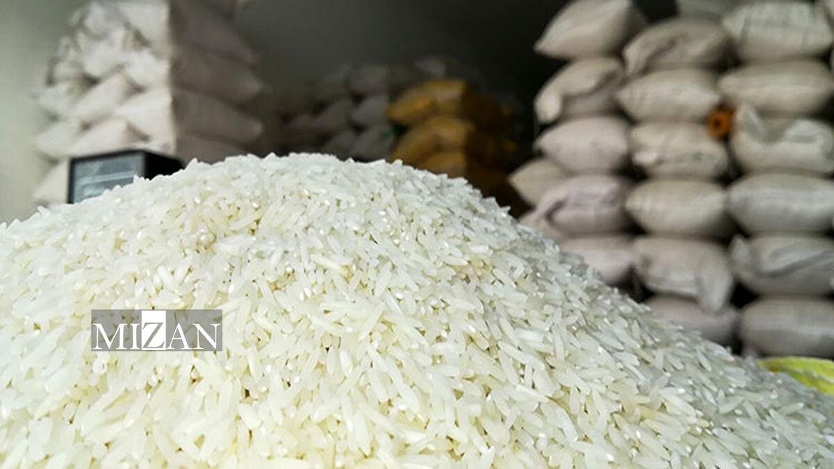 کشف بیش از ۴۱ هزار تن برنج وارداتی و نهاده دامی قاچاق و احتکاری