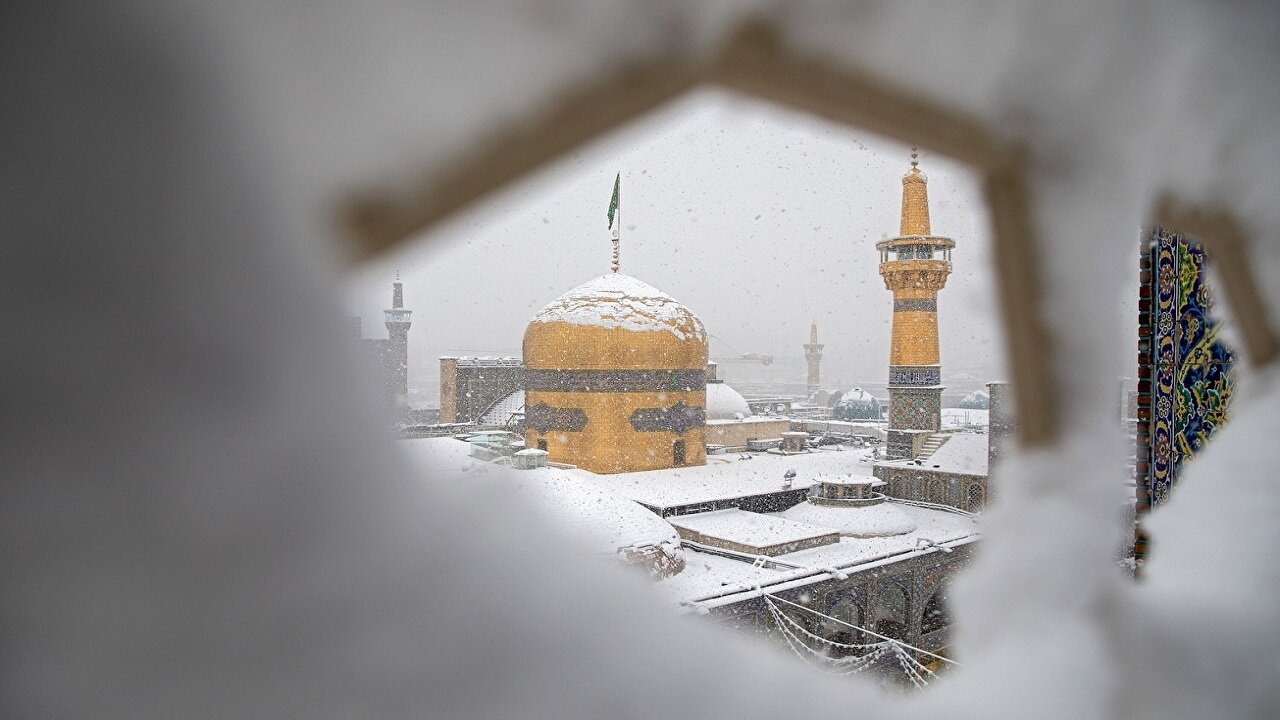 صحن برفی حرم مطهر امام رضا (ع) + فیلم