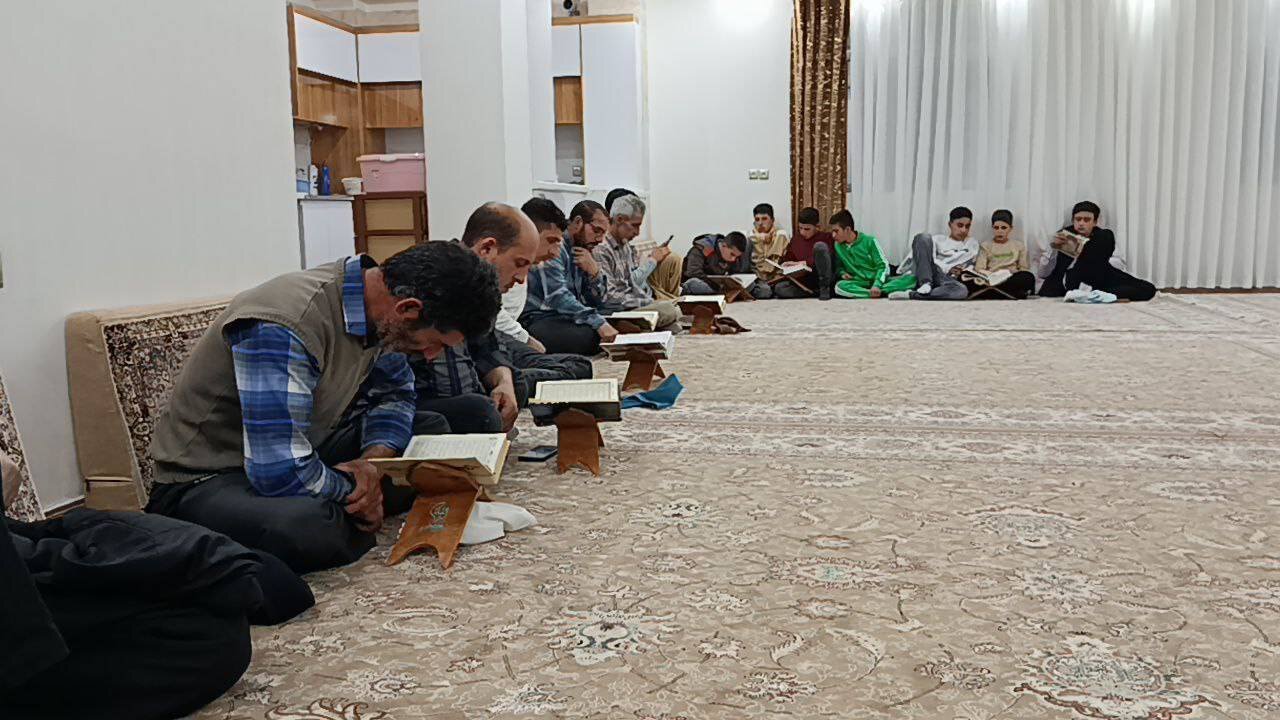 صدای دلنشین قرآن کریم در روستای توآباد پیچید + عکس