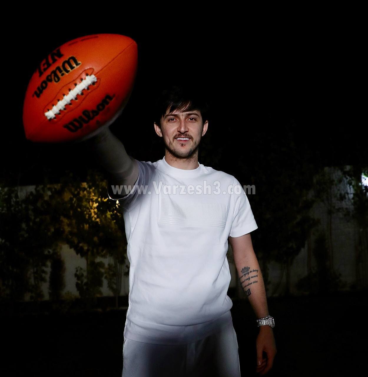 سردار آزمون سرگرم درمان مچ پا!