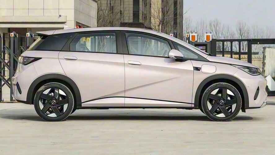 معرفی اولین محصول اختصاصی بی‌وای‌دی برای اروپا، رقیب جدید گلف