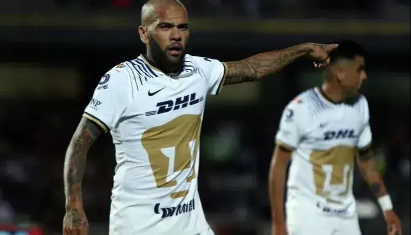 بازگشت متفاوت دنی آلوز به فوتبال