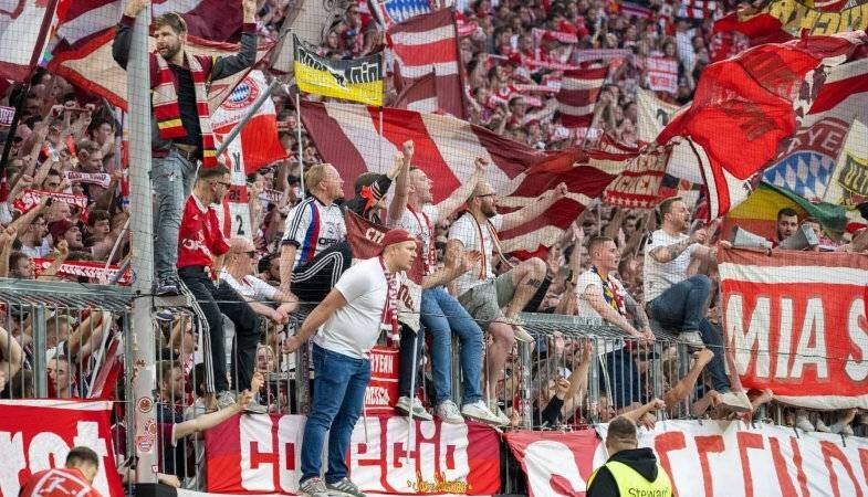 هواداران بایرن علیه روسا؛ محرومان با ما هستند!