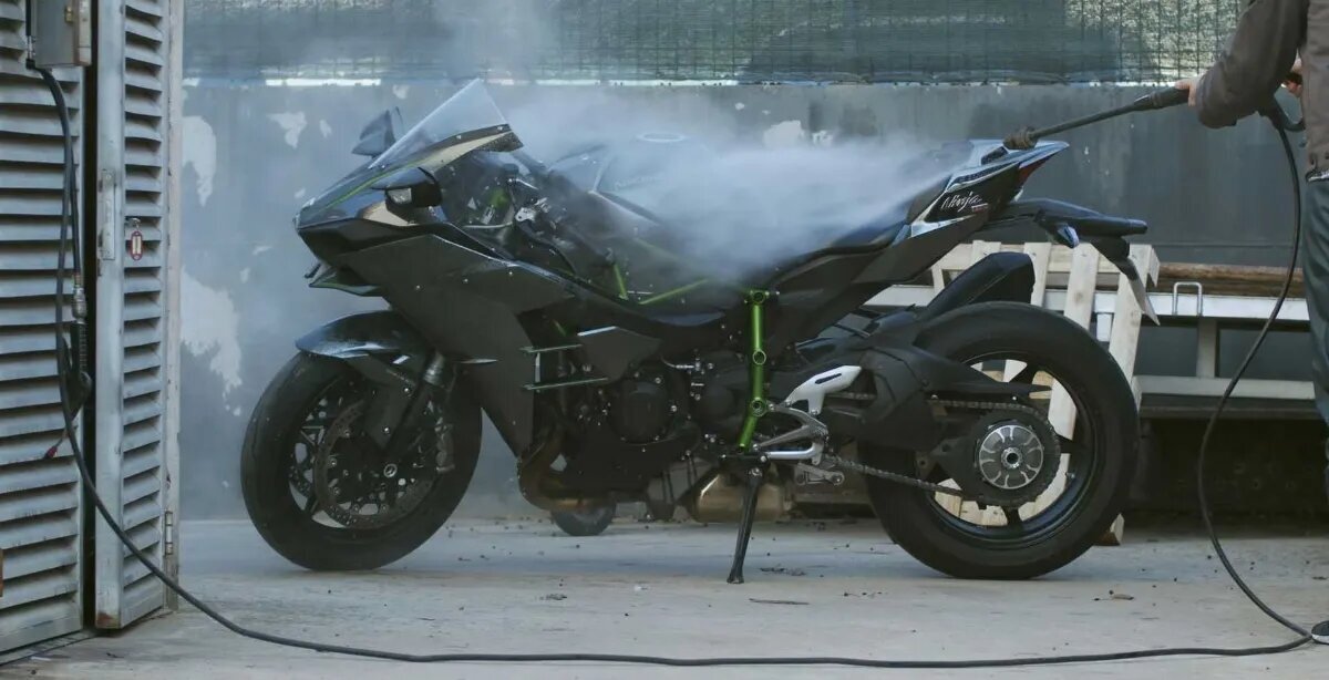 نحوه آماده کردن موتورسیکلت برای زمستان ؛ همه آنچه باید بدانید