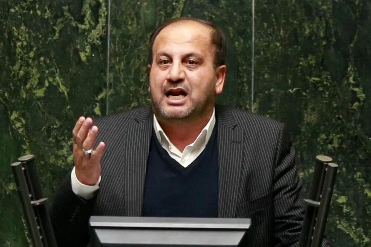 تورم افسارگسیخته بالای ۴۰ درصد کمر کارگران، بازنشستگان، کارمندان و اقشار آسیب پذیر را خم کرده است