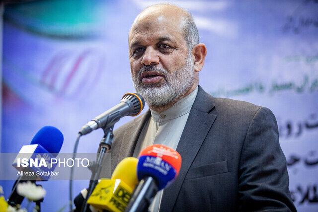 سردار وحیدی: ایران تحرکات دشمنان را با دقت کامل رصد میکند