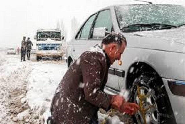 تردد در گردنه‌های خراسان شمالی فقط با زنجیر چرخ امکان پذیر است